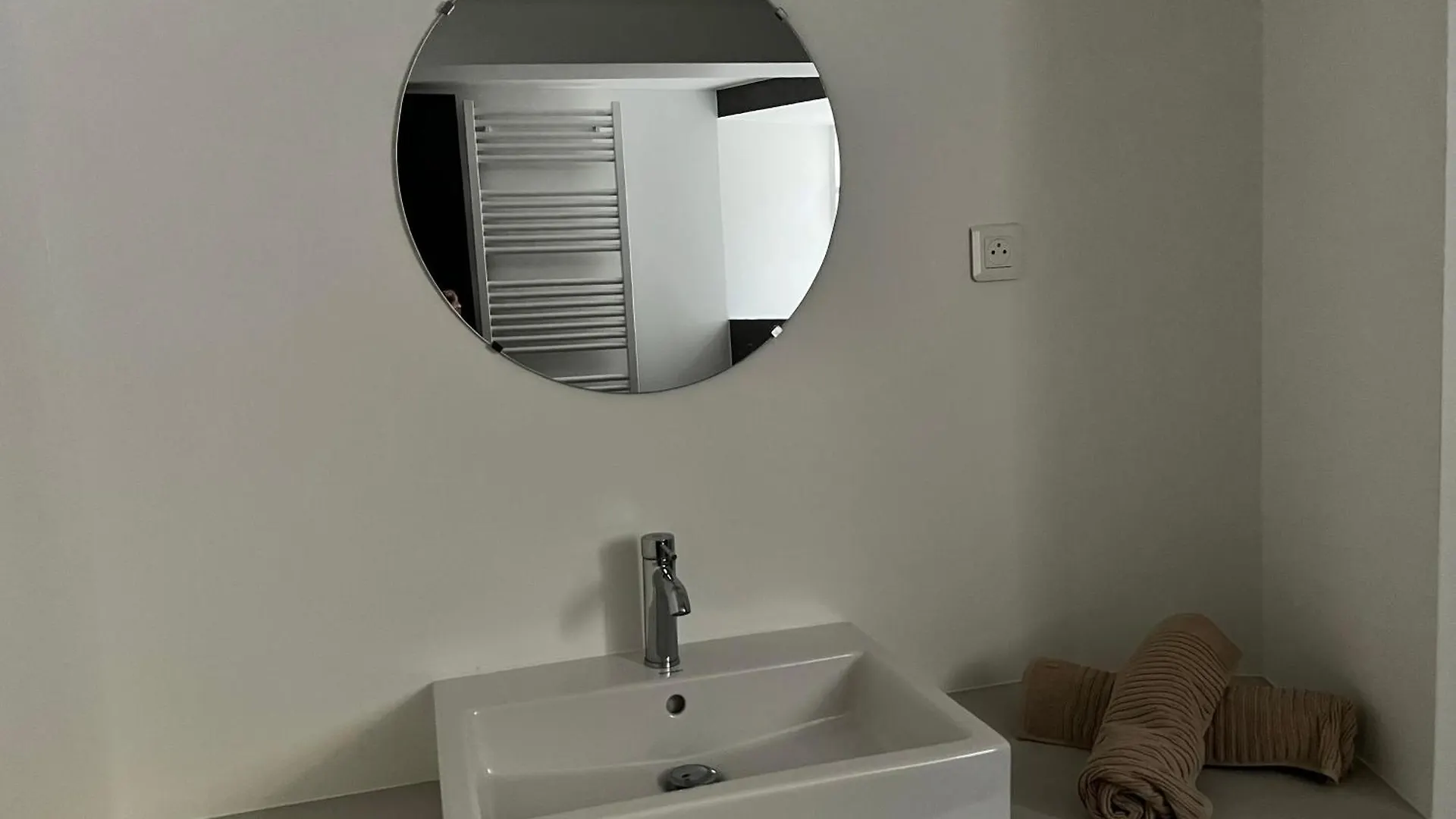 Urban Retreat In شقة