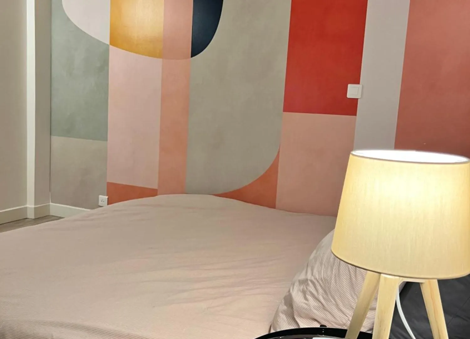 Urban Retreat In Apartment Paris