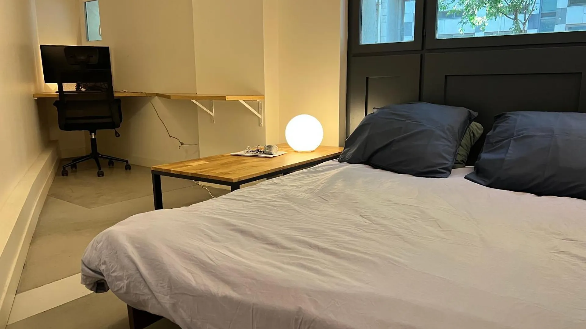 Urban Retreat In Paris